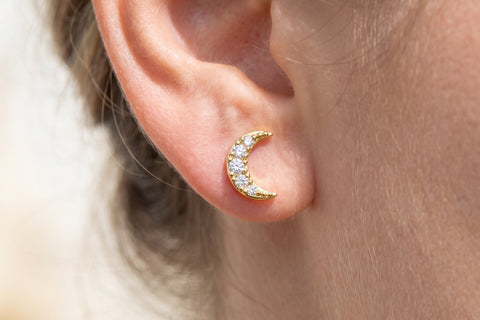 Ohrpiercing Mond