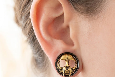 Totenkopf Piercing