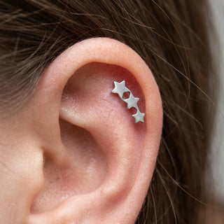 Titanium Top Three Stars Constellation Internally Threaded – getragen