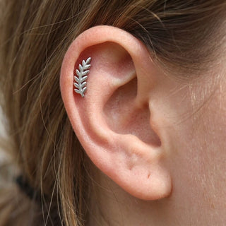Titanium Labret Leaf Twig Internally Threaded